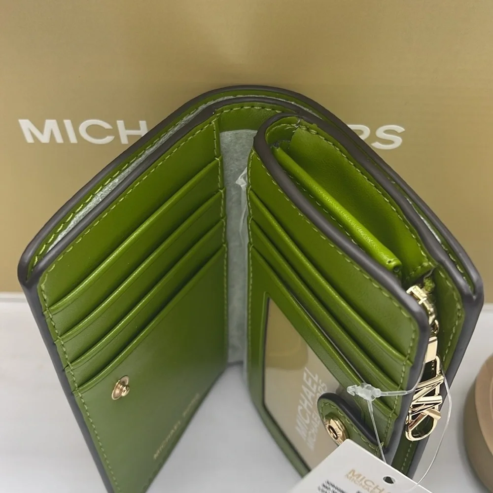 MICHAEL KORS Medium Pebbled Leather Bifold Wallet MEADOW GREEN NWT